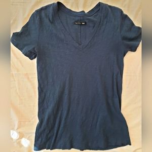Rag & Bone navy v neck tshirt S